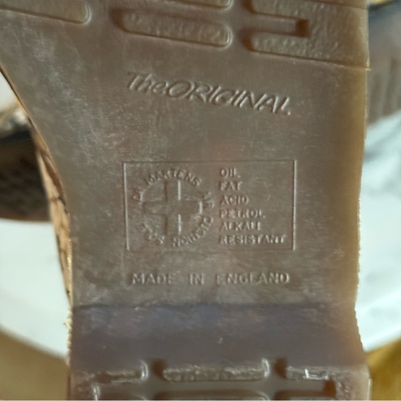 Dr. Martens RARE Vintage Floral Combat Leather Boots - Picture 5 of 9